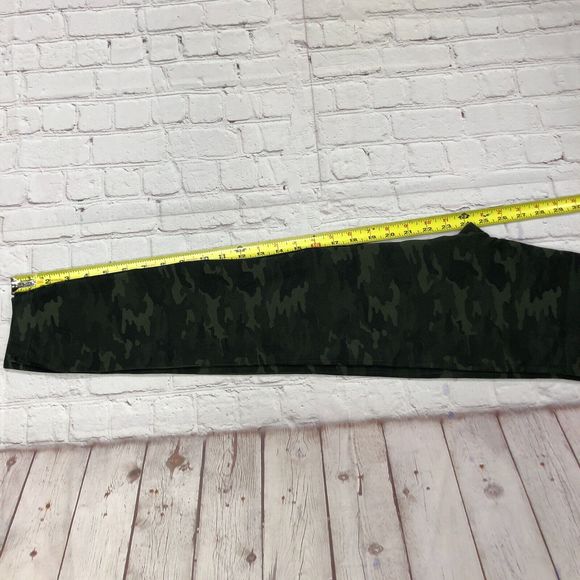 Spanx Women Pull On Active Leggings Size Large Camouflage B228 -4 - Picture 5 of 13